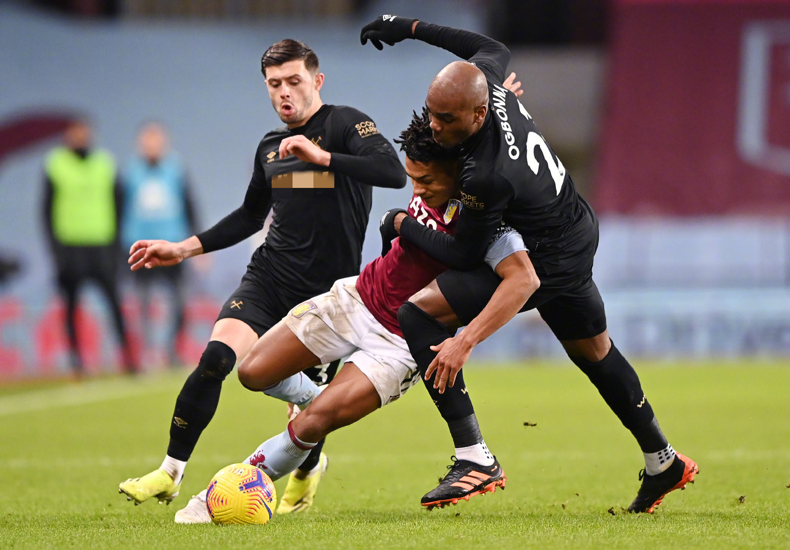 纷繁复杂的 纷繁复杂的